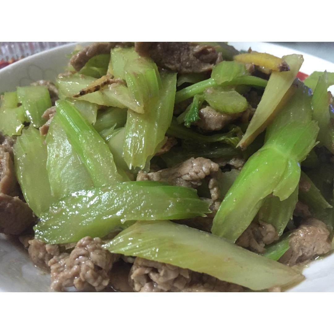 西芹炒牛肉！