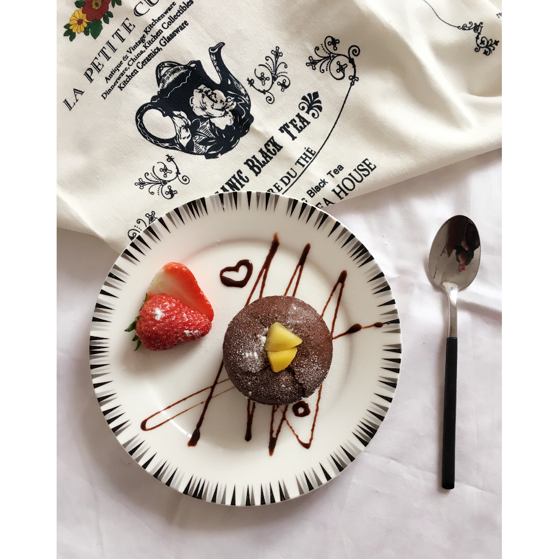 《Tinrry下午茶》教你做巧克力流心