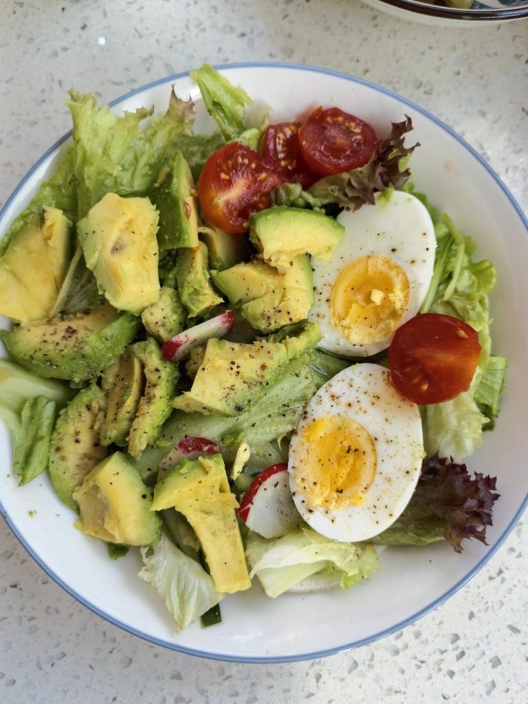 牛油果鸡蛋沙拉