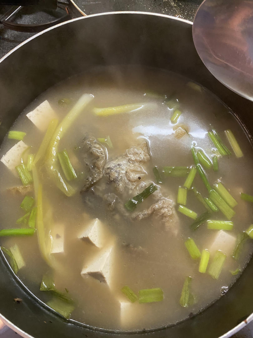鲜美鲫鱼豆腐汤