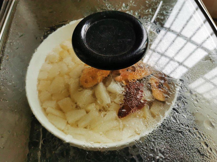 冰糖雪梨（止咳化痰平喘润燥，秋冬必备）