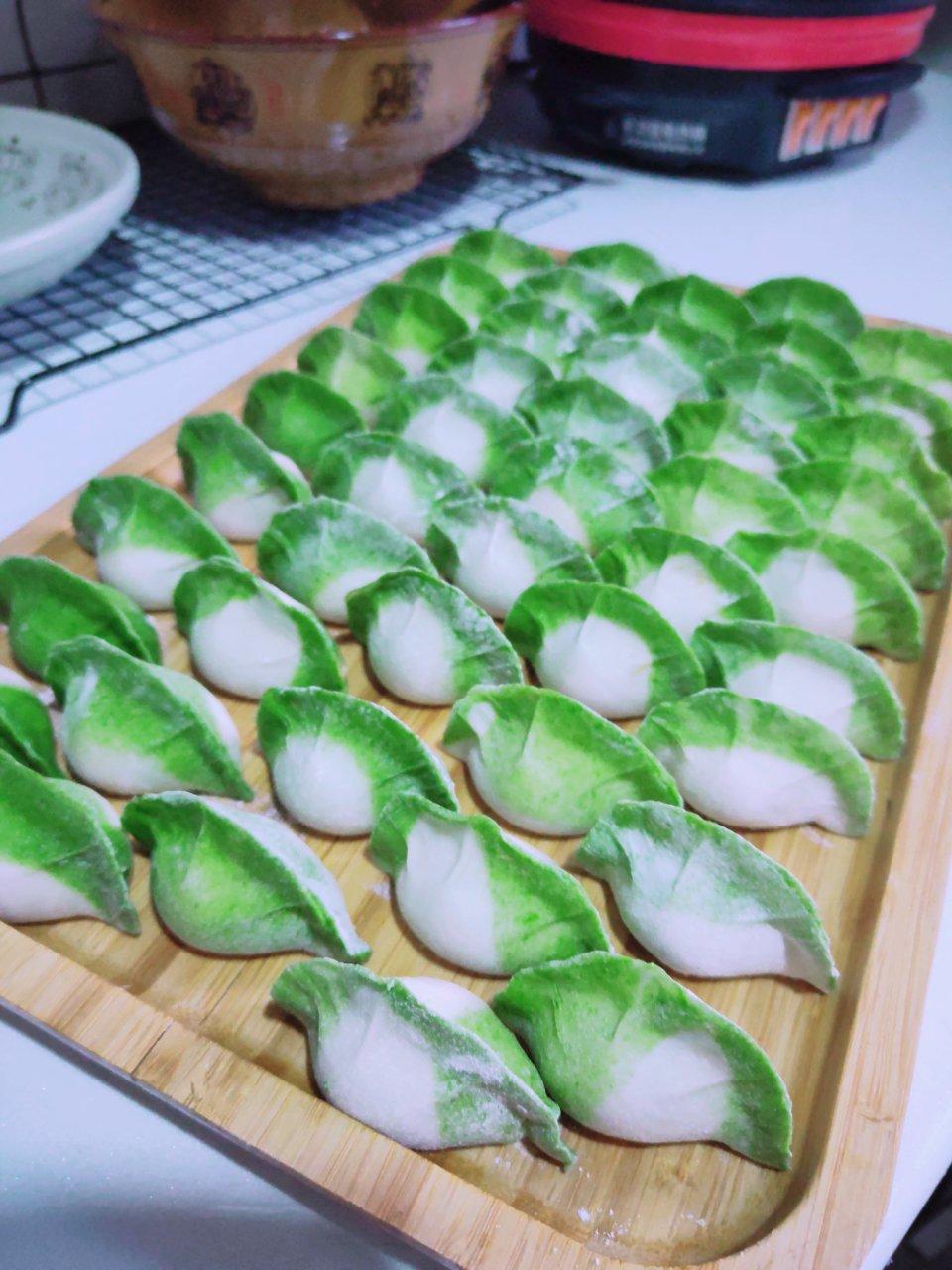 菠菜翡翠大肚饺子