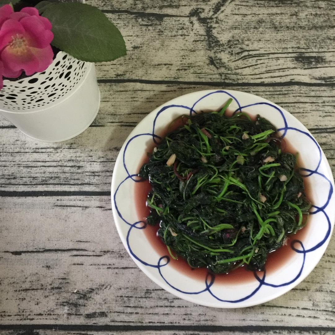 蒜茸炒红苋菜