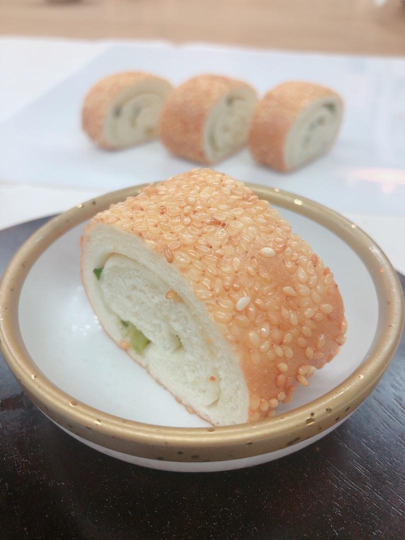 顿蓓任老师做的黄金芝麻卷五香麻饼