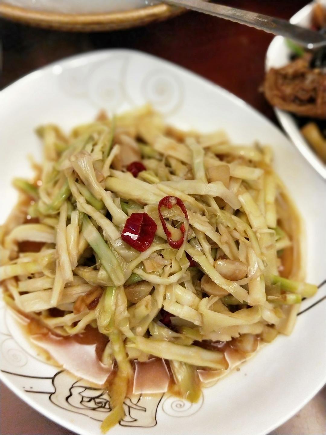 凉拌小笋