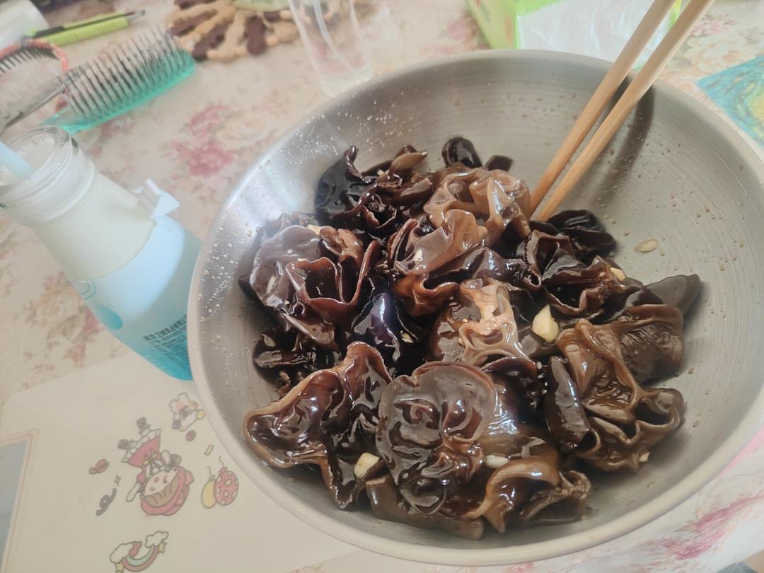 凉拌木耳