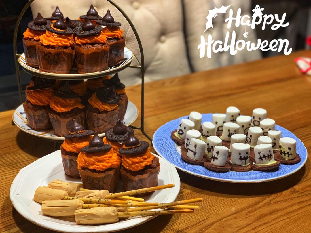 南瓜版万圣节女巫帽蛋糕