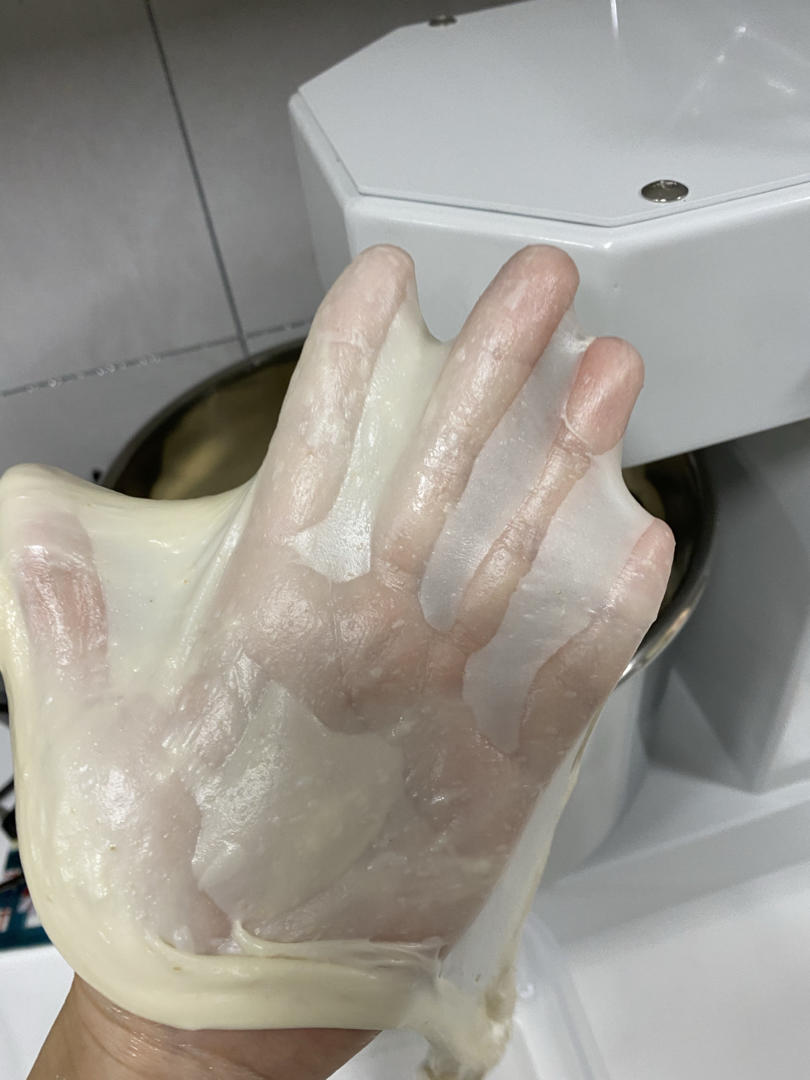 轻松揉出手套膜的水合法揉面