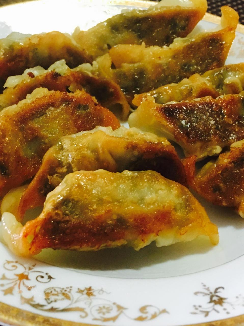 【电饭煲煎饺】