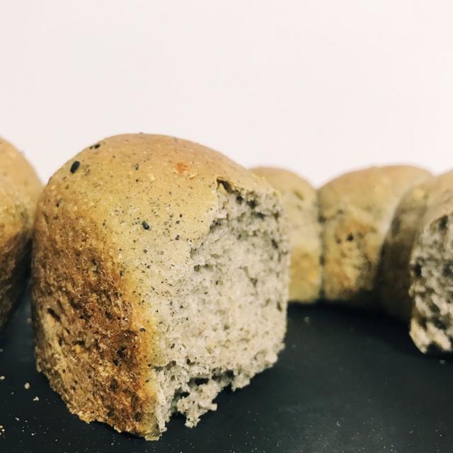 黑芝麻糊软面包