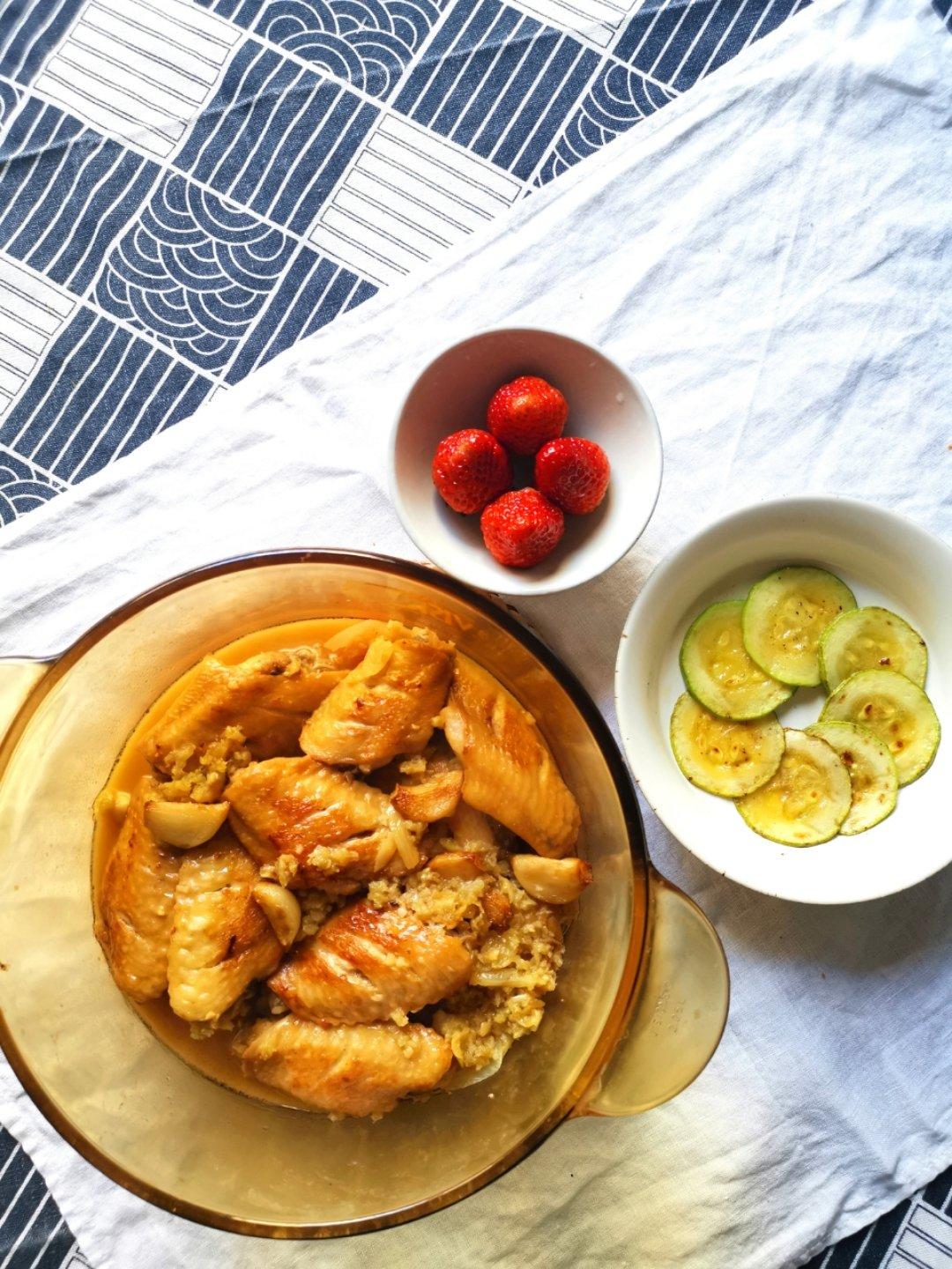 北鼎铸铁锅食谱｜焖蒜香鸡翅