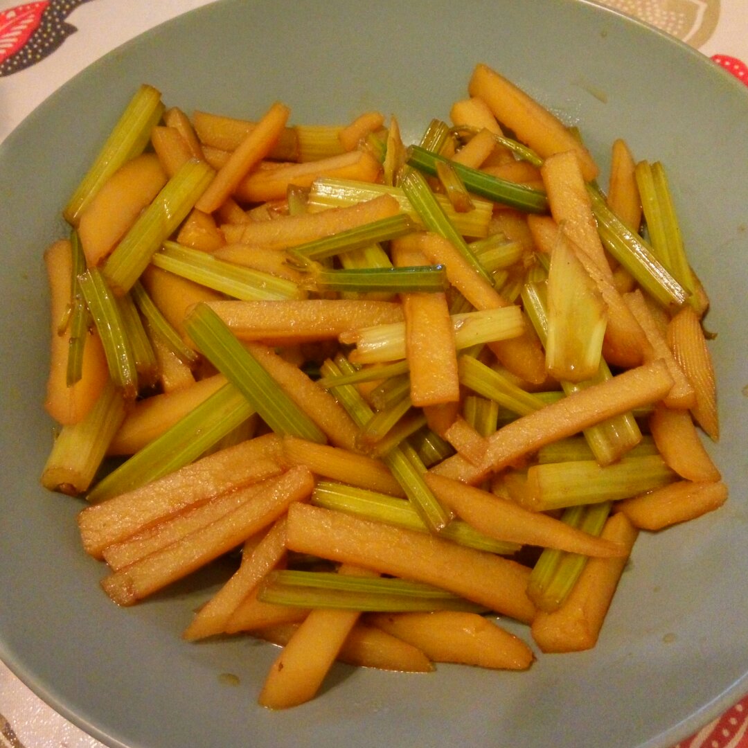 芹菜炒土豆