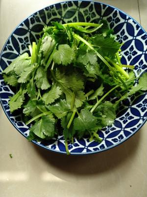 凉拌腐竹黄花菜的做法 步骤4