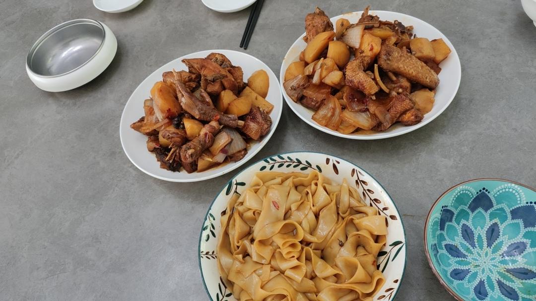 新疆大盘鸡无需争议