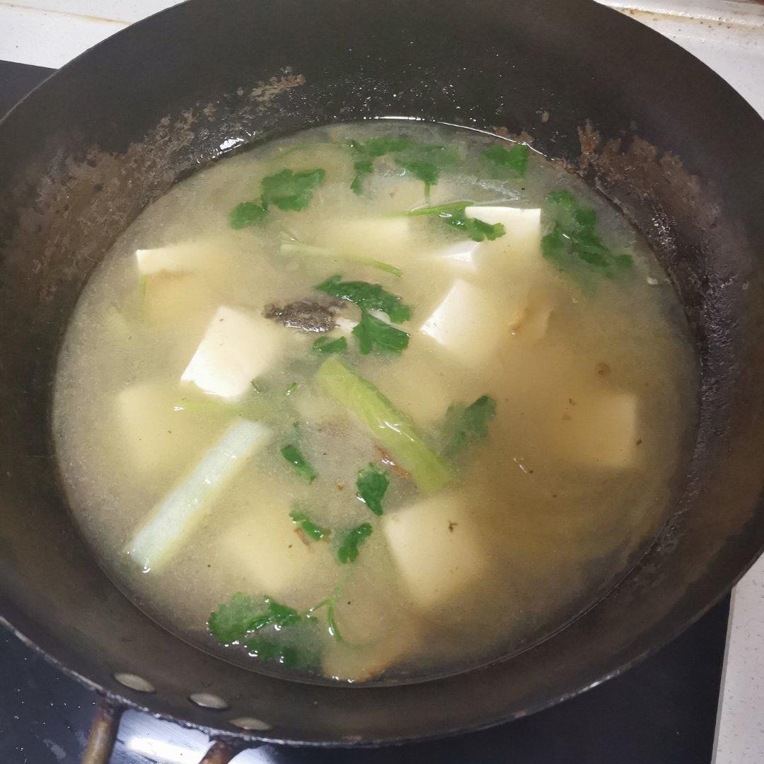 奶白鱼头汤（鲜）