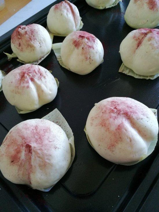 倷伲一道下厨房做的寿桃馒头