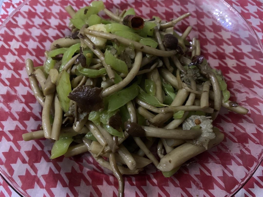 素炒鲜茶树菇