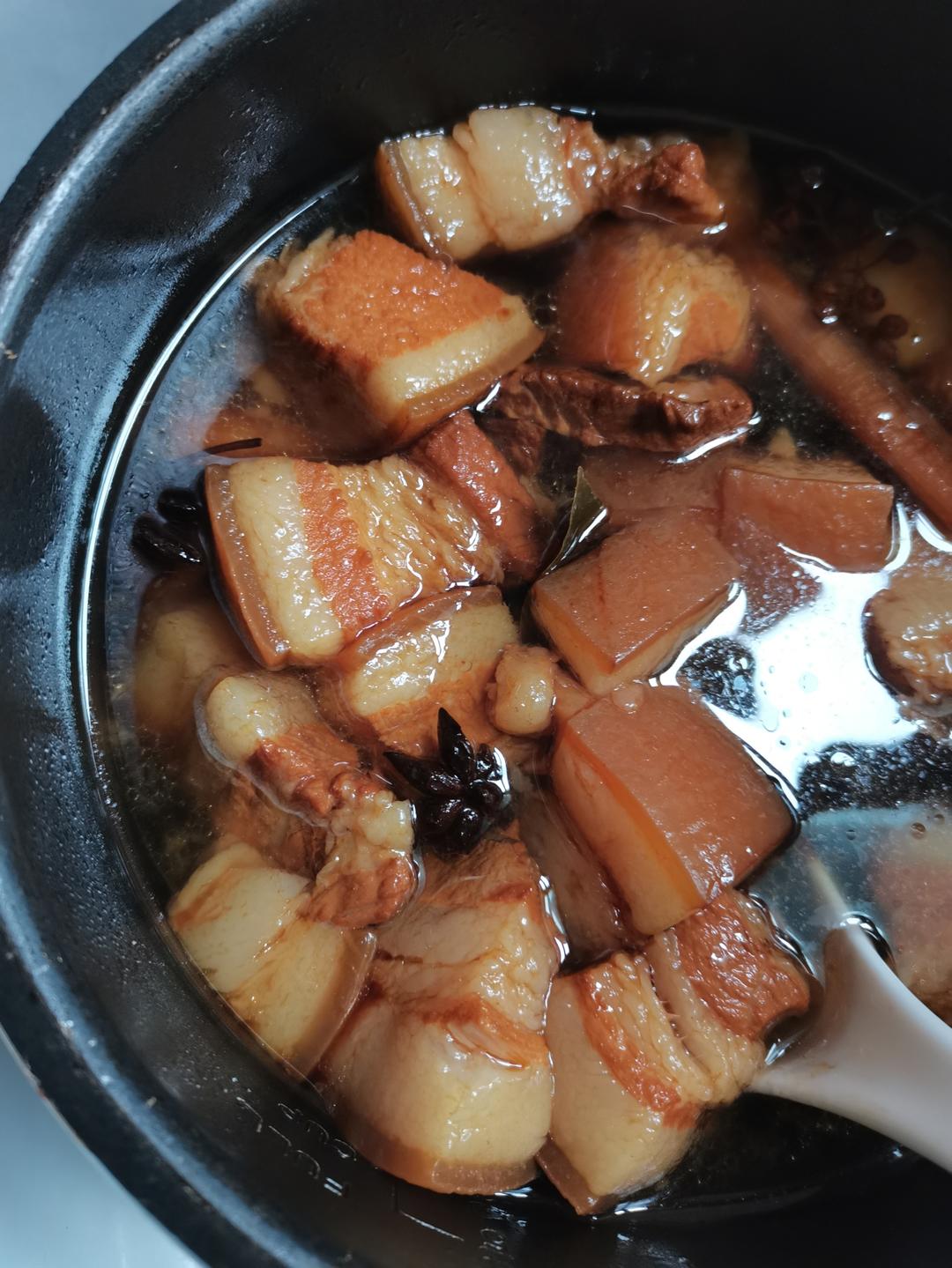 肉夹馍卤肉(全网调料最少，最简单，完全不油腻的肉夹馍卤肉)