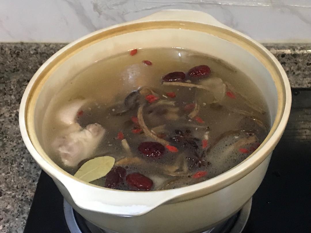 茶树菇老鸭汤