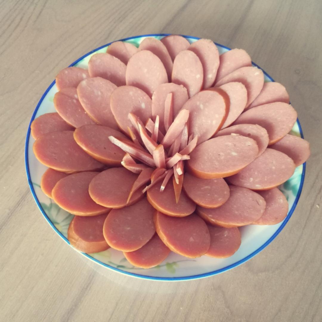 生了猪宝宝的觉觉猪做的香肠花