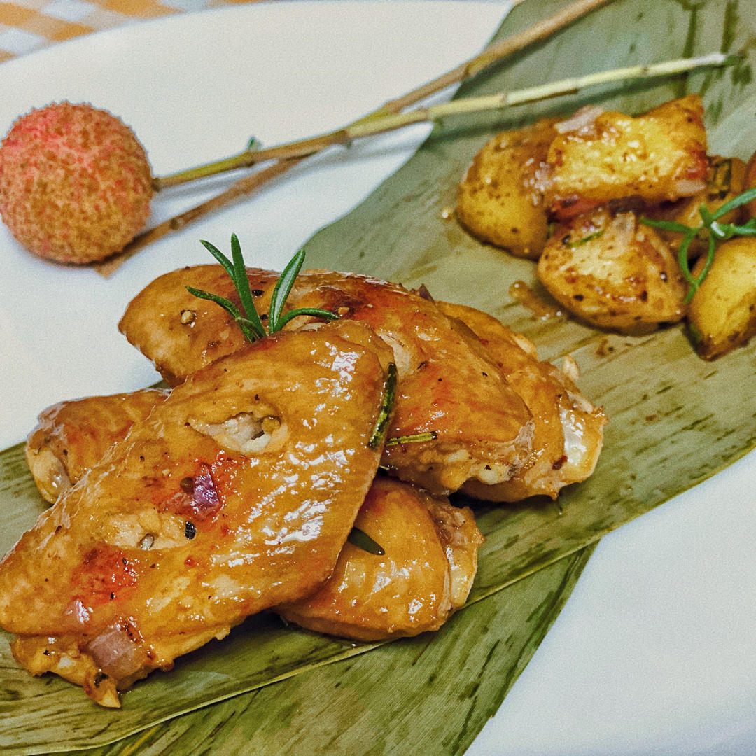 无烤箱星人福利！迷迭香烤鸡翅土豆【煎锅版】