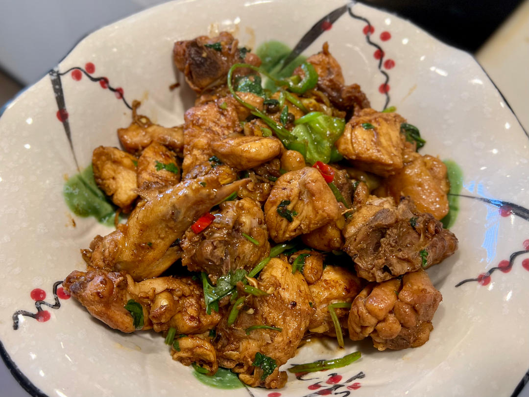 小炒鸡（鲜辣入味很下饭）