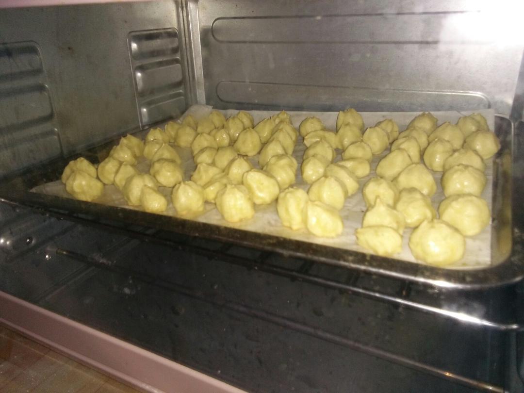 简单易成功的奶油小泡芙做法