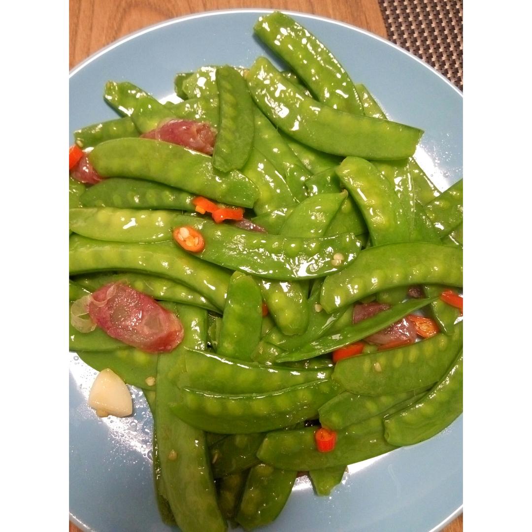 腊肠炒荷兰豆