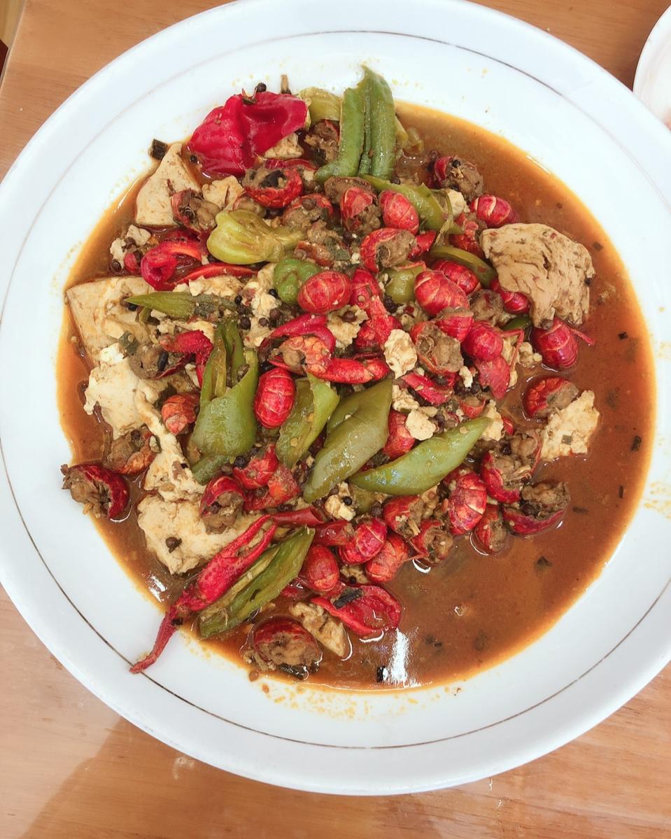 不放火锅底料的麻辣十三香小龙虾（附洗虾去虾线剥虾视频）