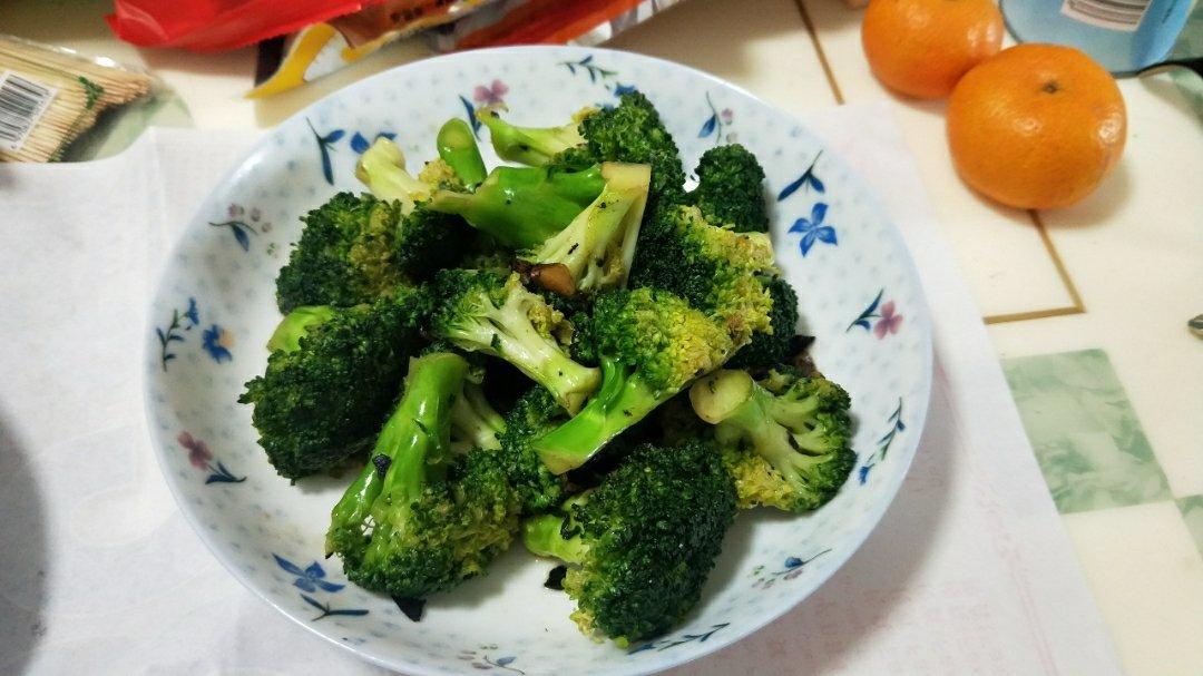 清炒西兰花