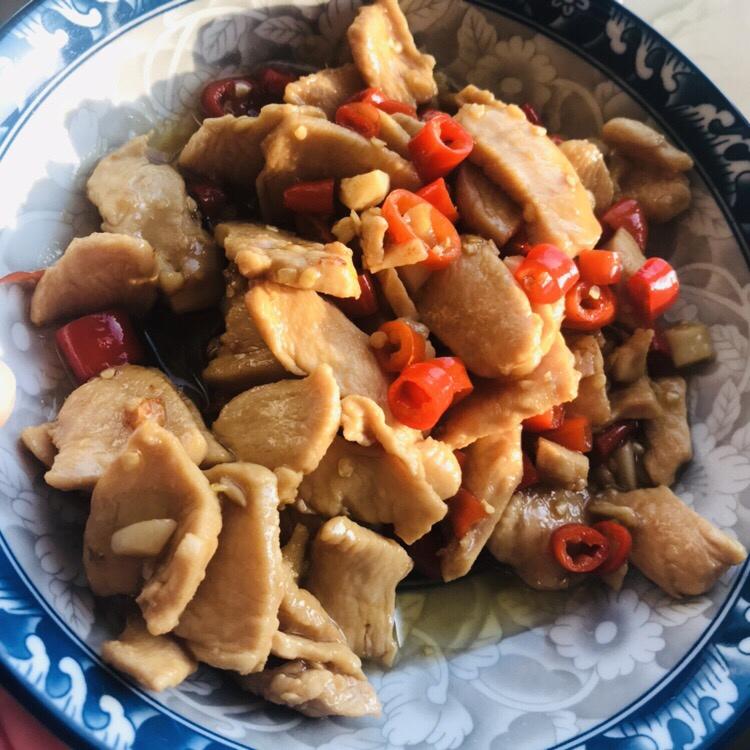 辣椒+啤酒炒鸡肉 巨好吃！超辣湖南菜