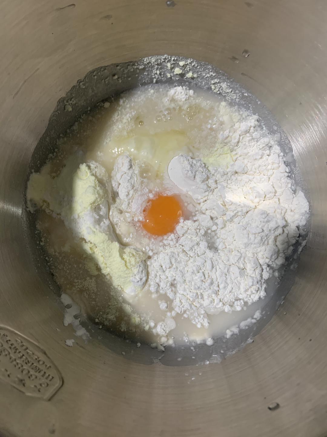 纯奶手撕吐司的做法 步骤1