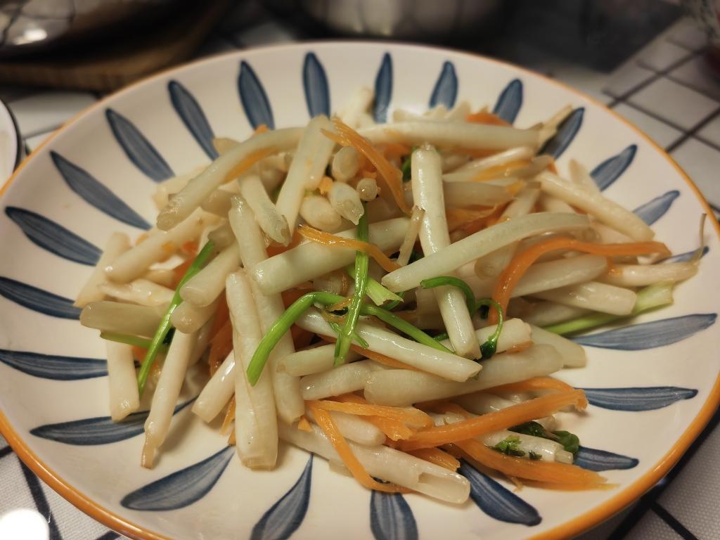 蚝油素炒花生芽