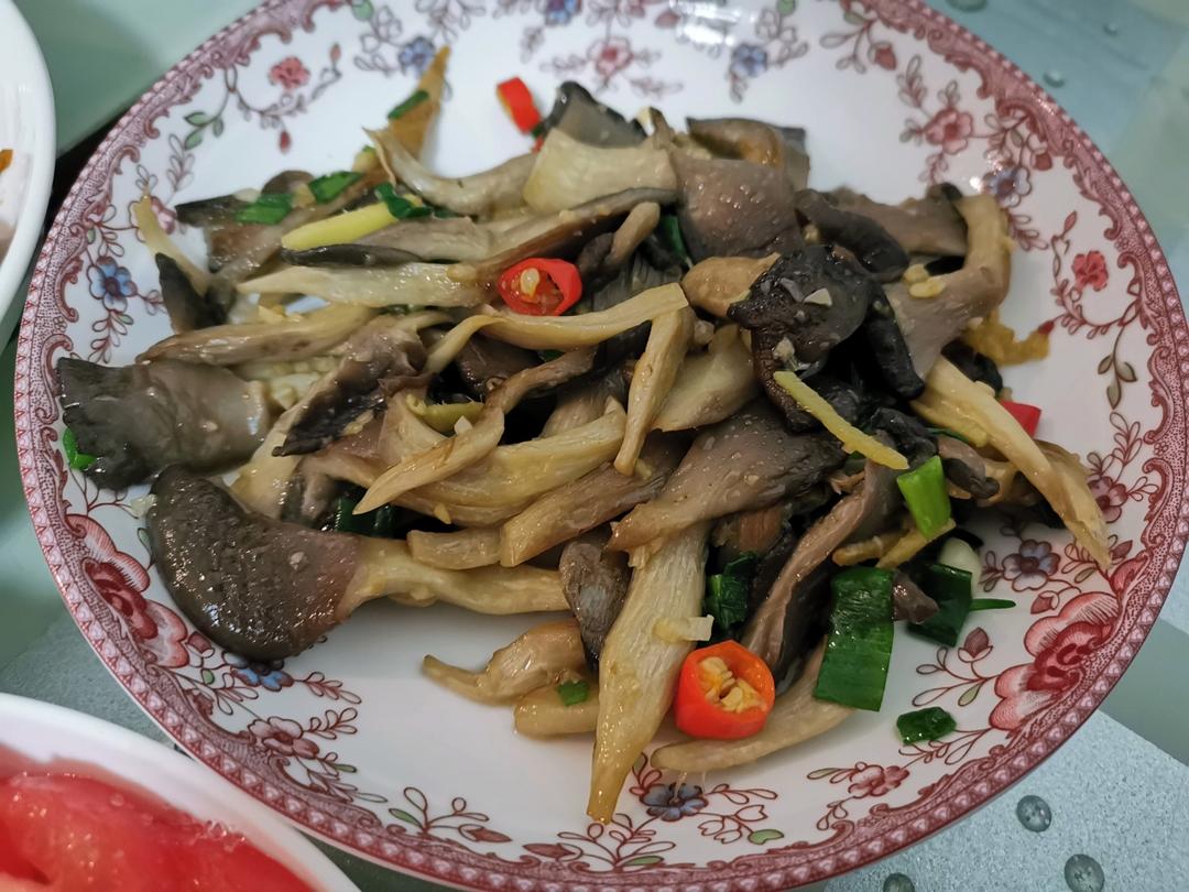 素炒平菇