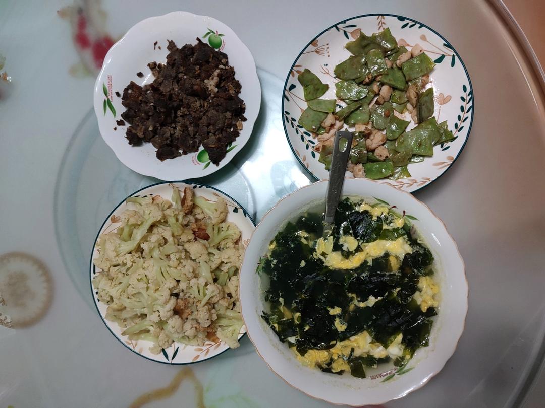 鲜裙带菜鸡蛋汤