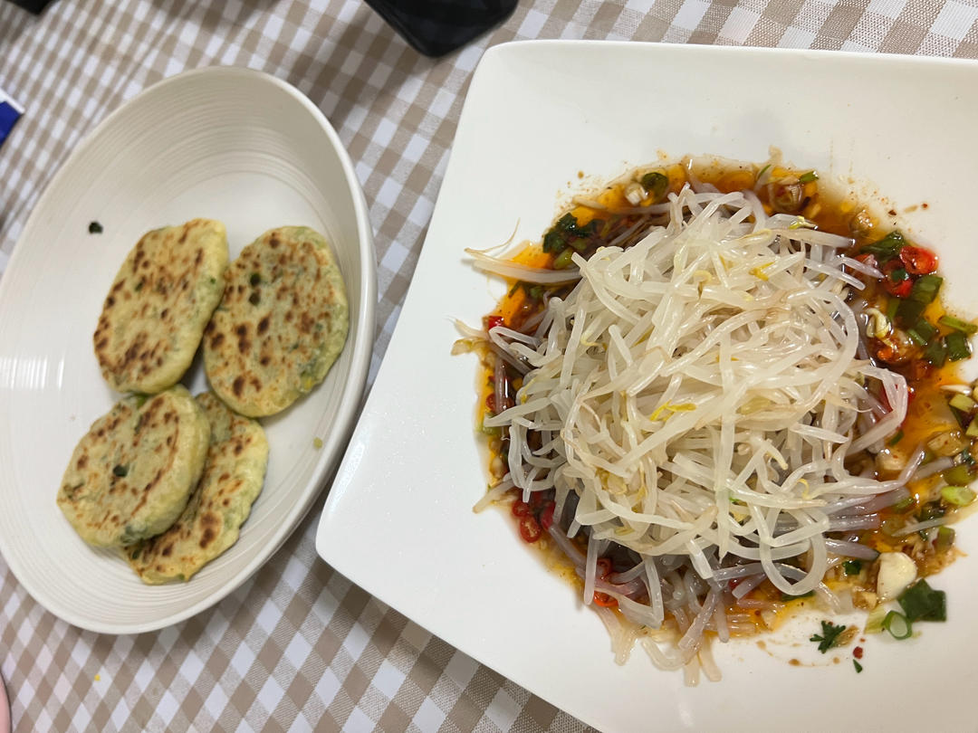 皮薄如纸的韭菜馅饼|免揉面法