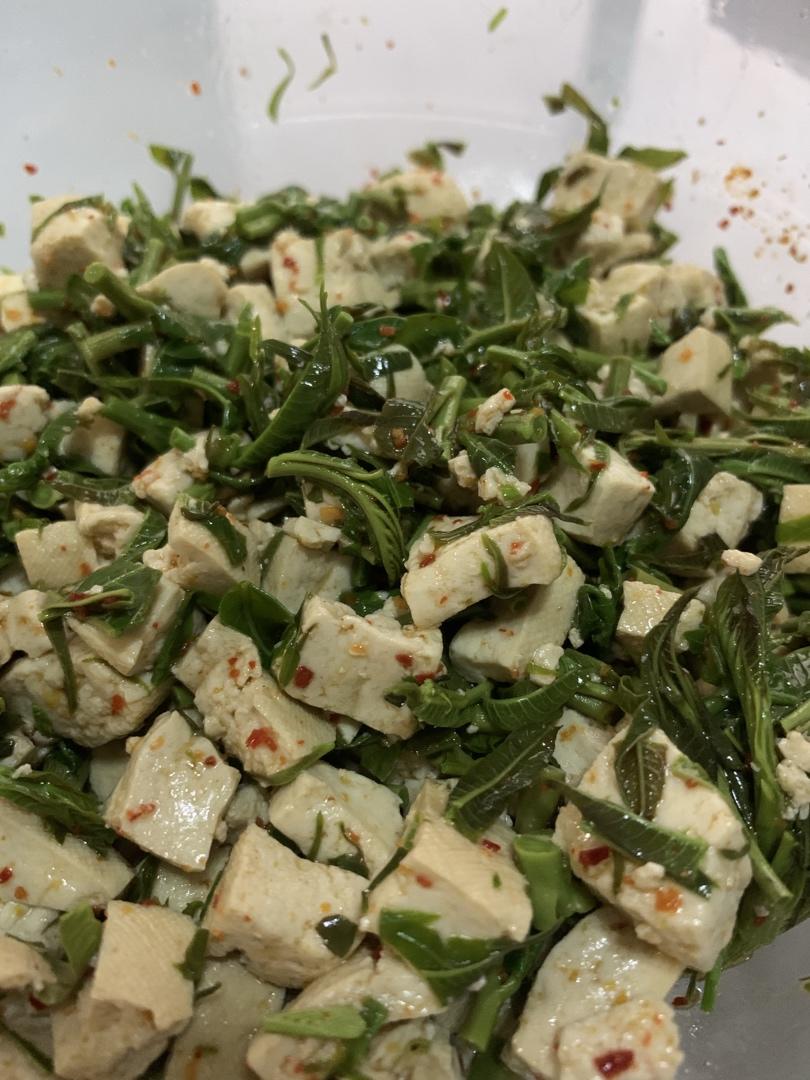 小小阿晨我女神做的香椿拌豆腐