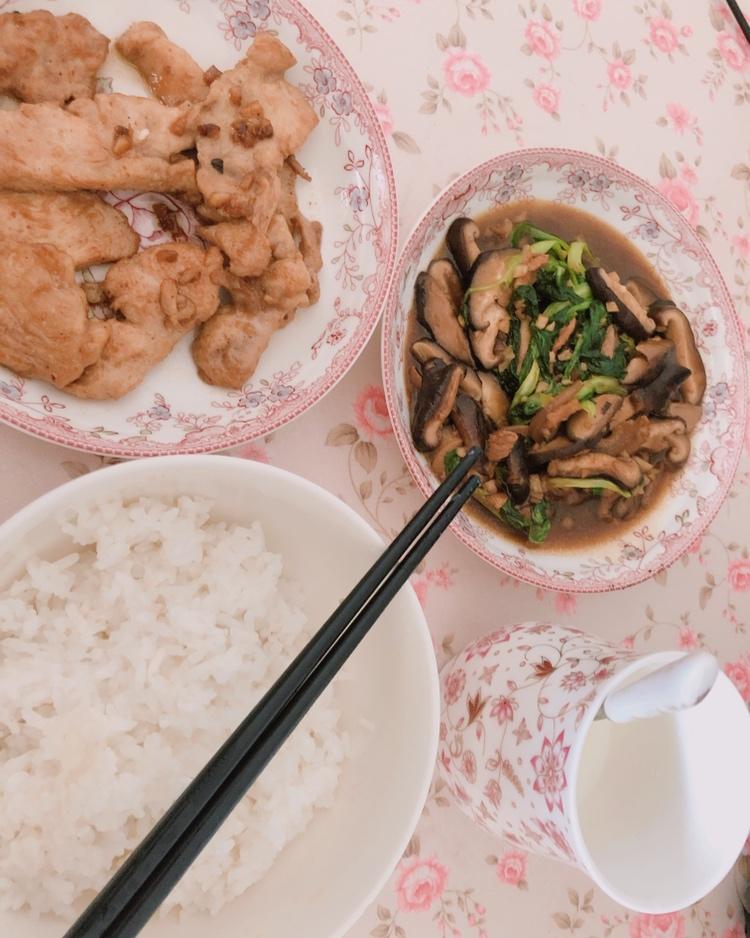 难度★ 耗油香菇青菜（附香菇挑选清洗技巧和绿叶菜焯水技巧）