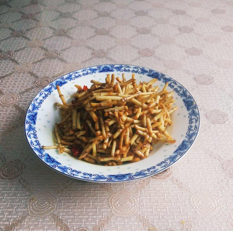 凉拌鱼腥草