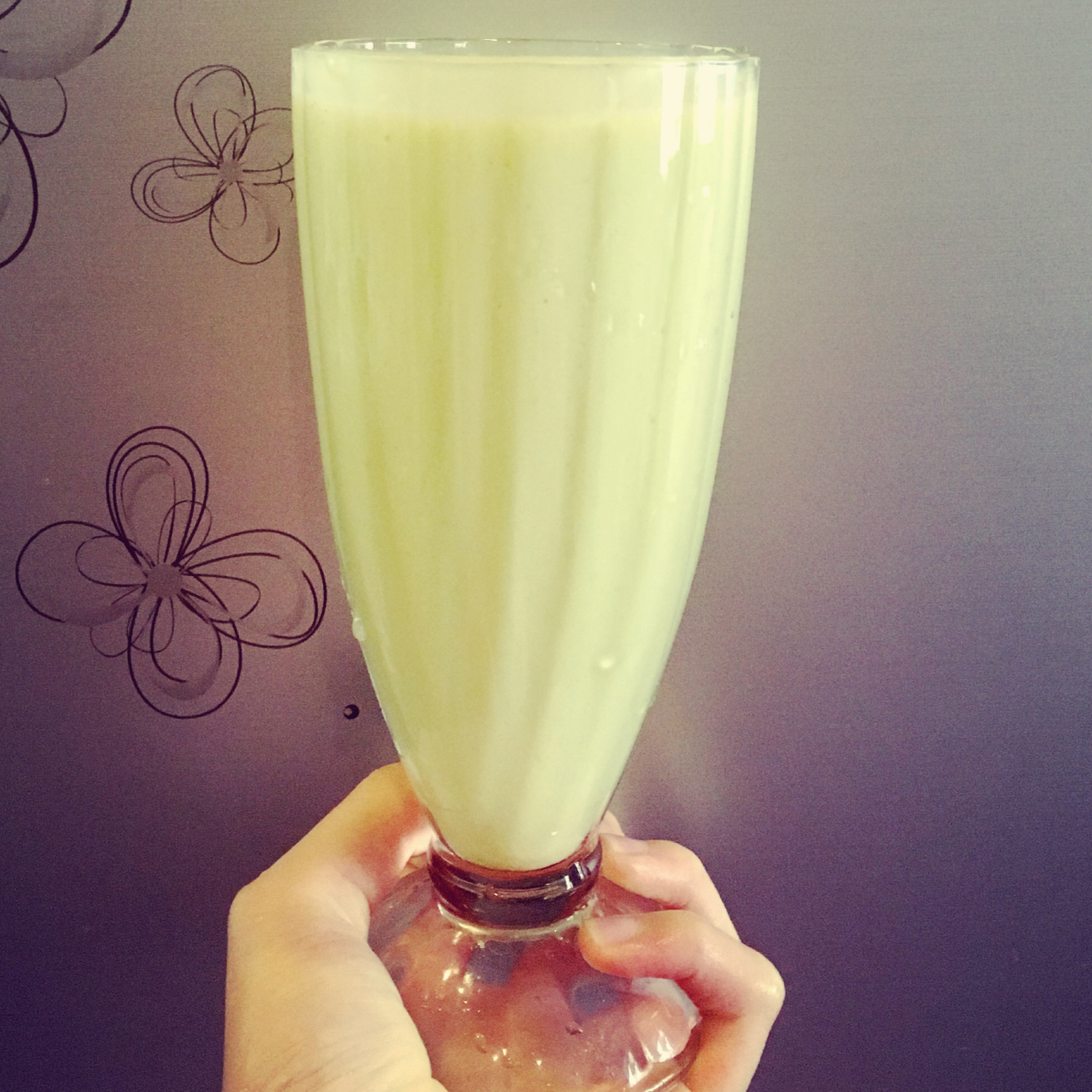 ac小草做的牛油果芒果奶昔