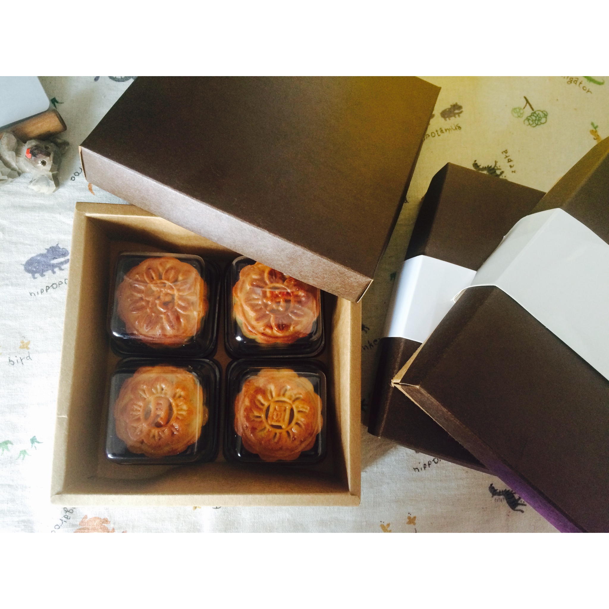 广式月饼——蛋黄莲蓉月饼