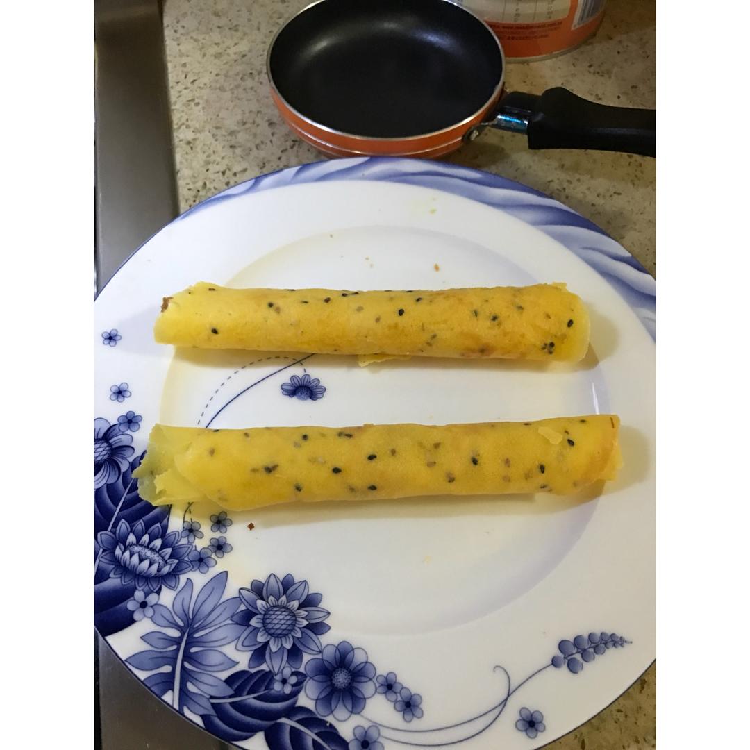 堂妈教你做脆脆的黑芝麻蛋卷