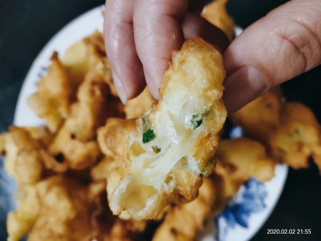 懒人油条做法，手不碰面，一挤就出锅，又软又香