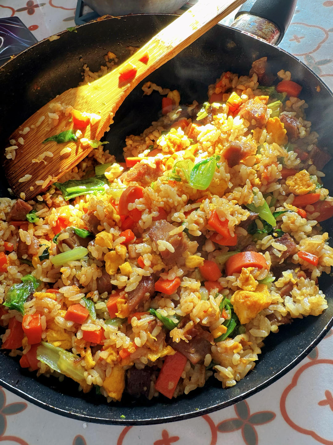 孩子最爱吃香喷喷的牛肉粒炒饭