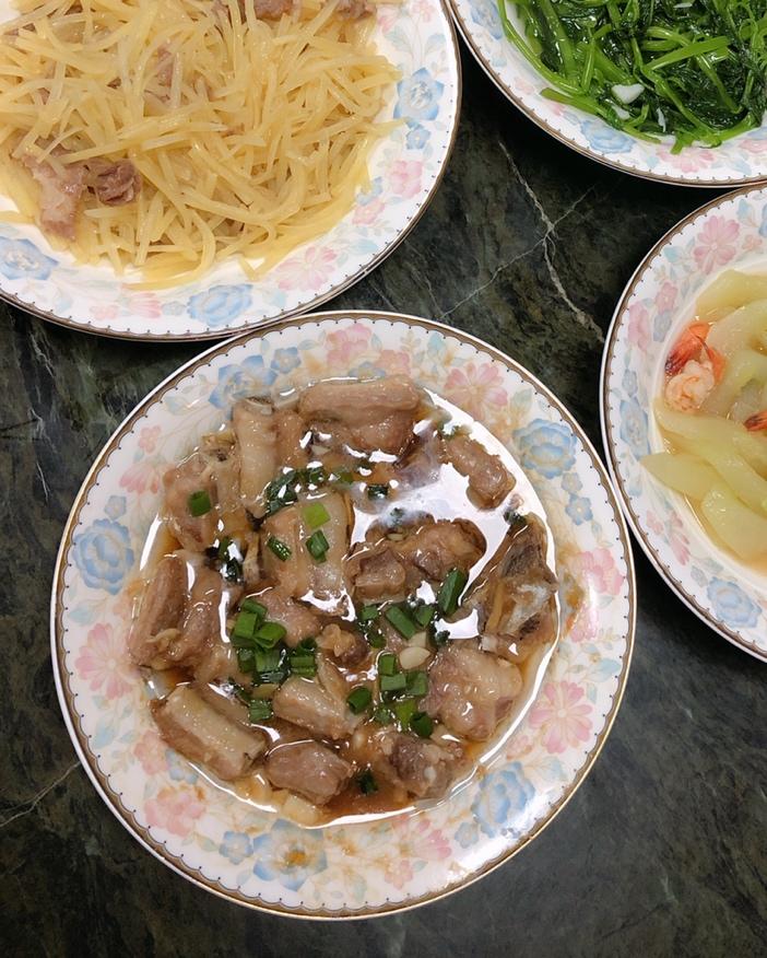 蒜蓉蒸排骨（广式蒸排骨）快手菜