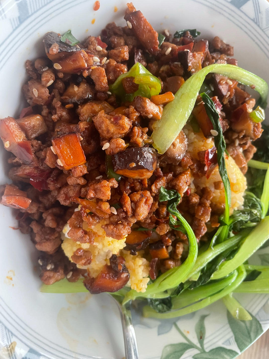 万能香菇肉酱下饭酱，香菇肉酱面，香菇肉酱盖饭