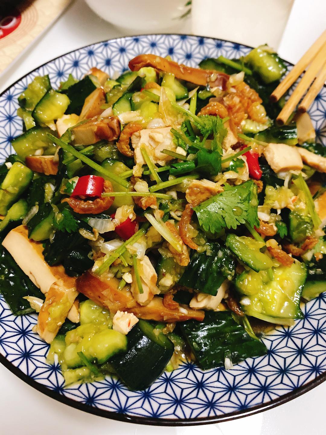 酸辣解腻拍黄瓜（附万无一失调料配比）的做法