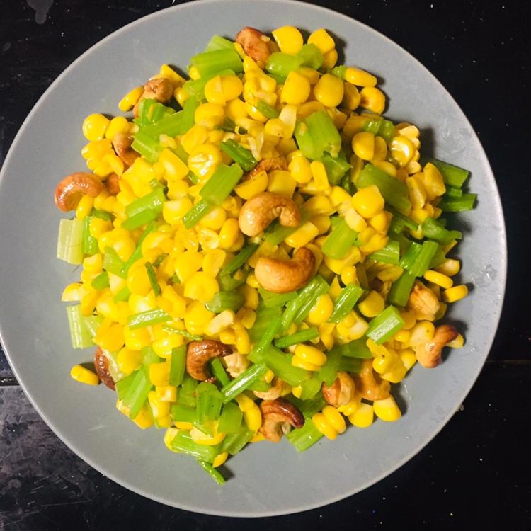 小小狼_做的腰果玉米