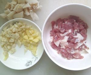 快手菜 青豆炒肉的做法 步骤1