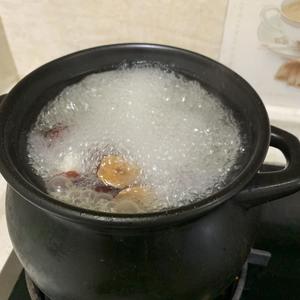 冬瓜红枣骨头汤的做法 步骤5
